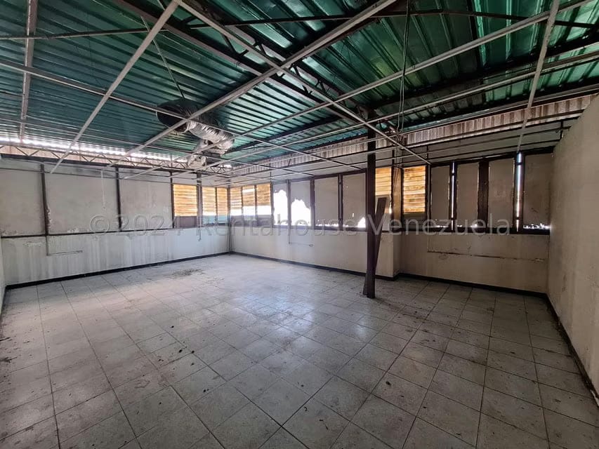 Comercial (Edificio) en Venta en Zona Centro, Aragua - 53