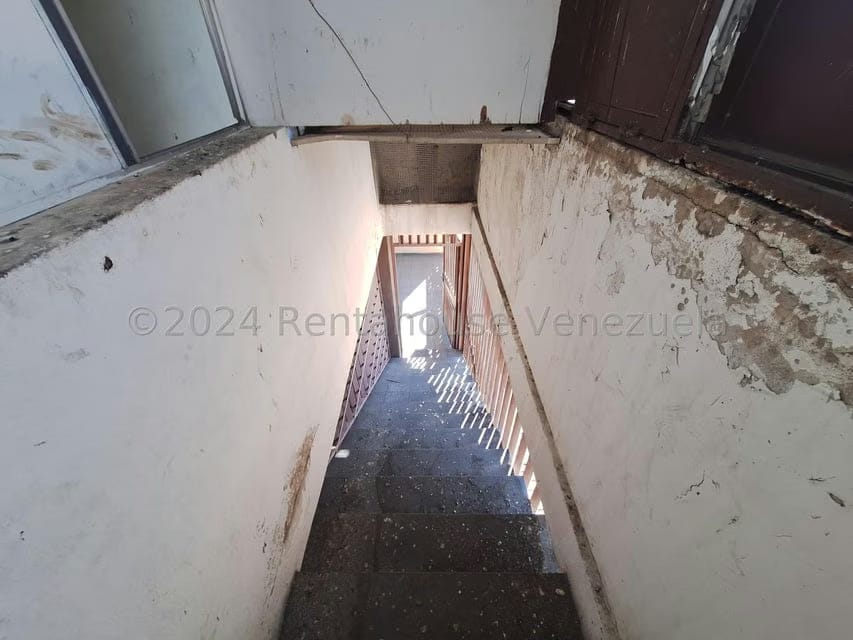 Comercial (Edificio) en Venta en Zona Centro, Aragua - 60