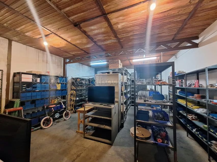 Comercial (Edificio) en Venta en Zona Centro, Aragua - 67