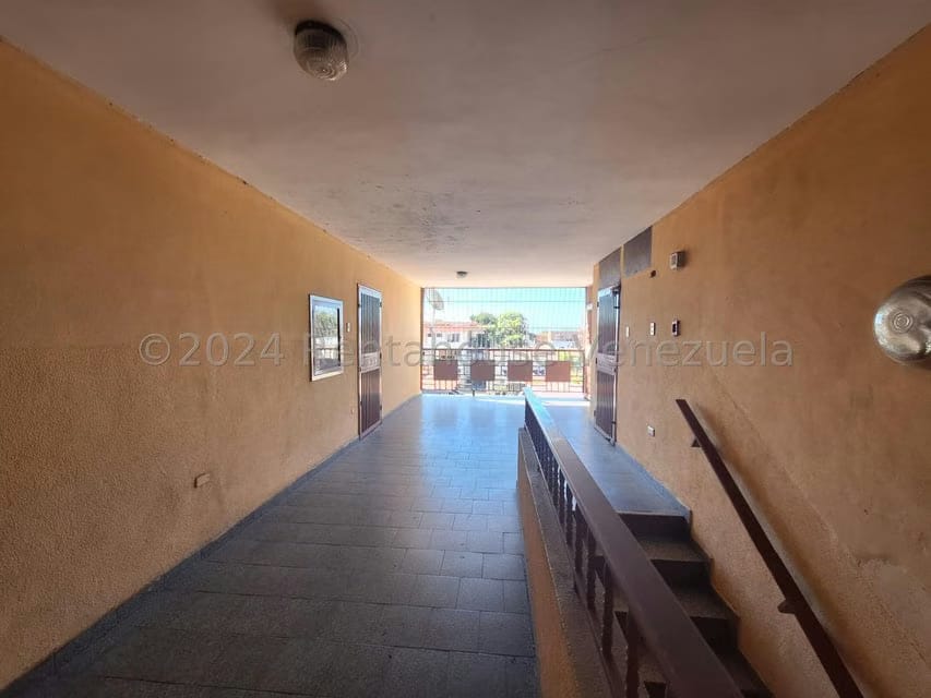 Comercial (Edificio) en Venta en Zona Centro, Aragua - 68