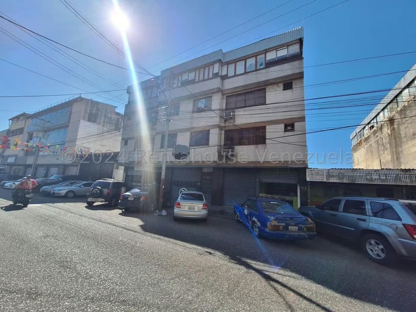 Comercial (Edificio) en Venta en Zona Centro, Aragua - 72