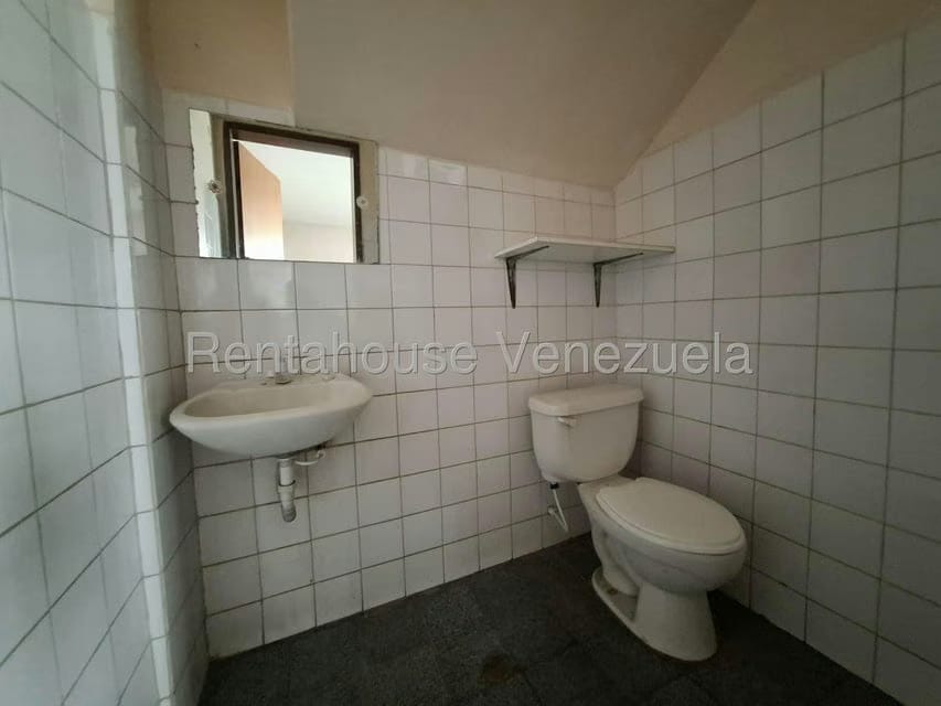 Comercial (Edificio) en Venta en Zona Centro, Aragua - 75