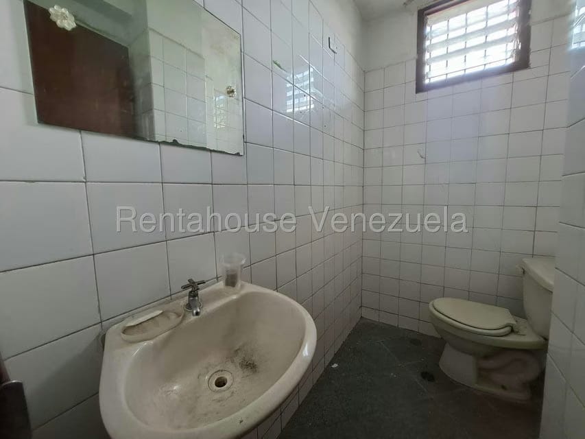 Comercial (Edificio) en Venta en Zona Centro, Aragua - 79