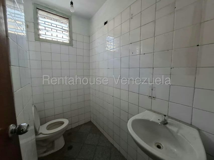 Comercial (Edificio) en Venta en Zona Centro, Aragua - 83