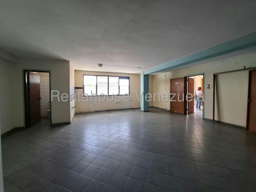 Comercial (Edificio) en Venta en Zona Centro, Aragua - 94