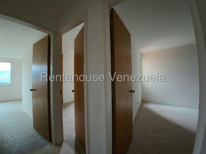 Apartamento (1 Nivel) en Venta en Lomas del Sol, Distrito Metropolitano - 23