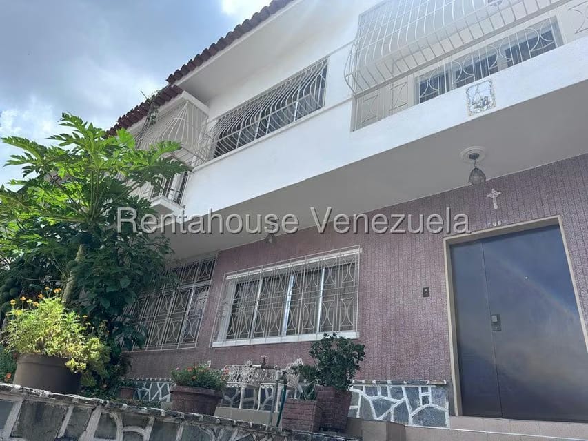 Casa (Multipes Niveles) en Venta en Colinas de Los Chaguaramos, Distrito Metropolitano - 4