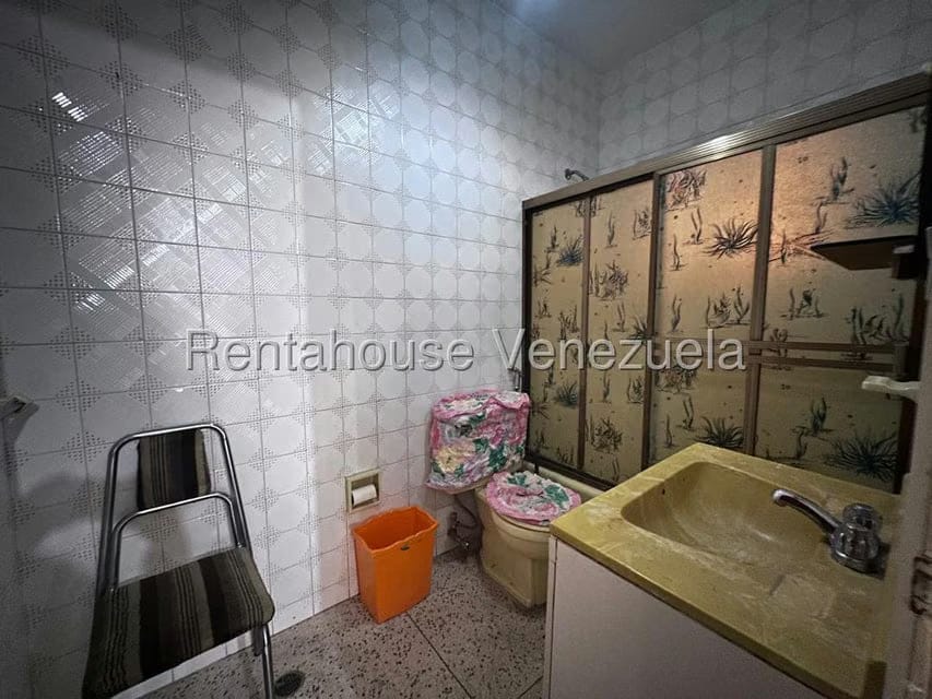 Casa (Multipes Niveles) en Venta en Colinas de Los Chaguaramos, Distrito Metropolitano - 31