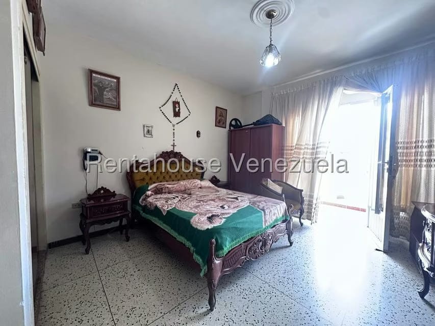 Casa (Multipes Niveles) en Venta en Colinas de Los Chaguaramos, Distrito Metropolitano - 33
