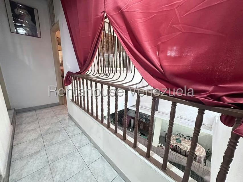 Casa (Multipes Niveles) en Venta en Colinas de Los Chaguaramos, Distrito Metropolitano - 36