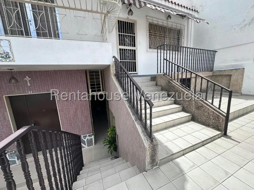 Casa (Multipes Niveles) en Venta en Colinas de Los Chaguaramos, Distrito Metropolitano - 7