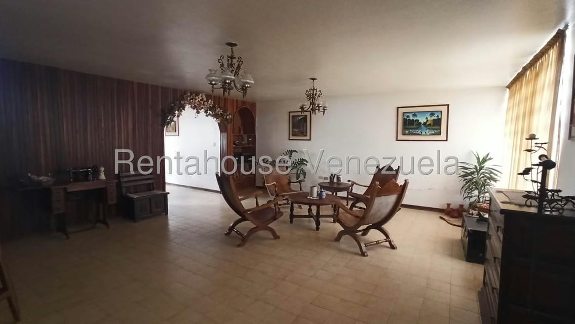 Casa (Multipes Niveles) en Venta en Cerro Alto, Miranda - 3