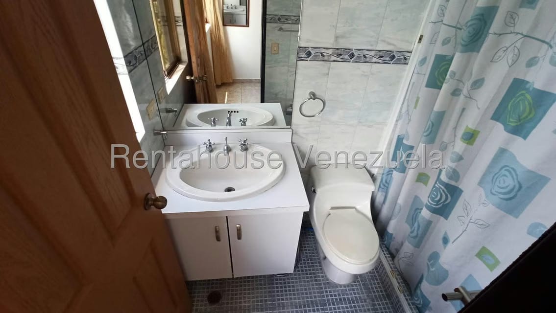 Casa (Multipes Niveles) en Venta en Cerro Alto, Miranda - 40