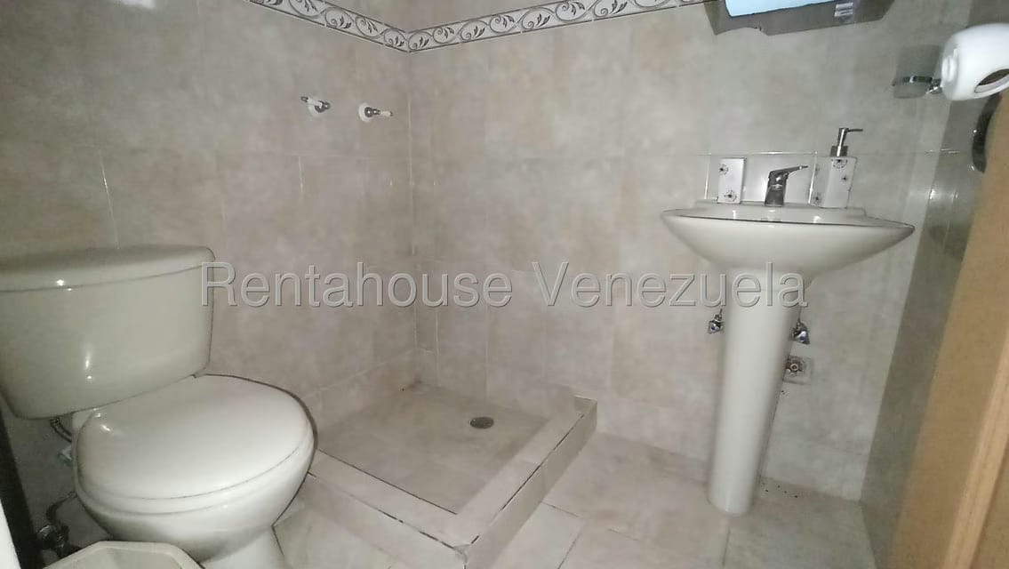 Casa (Multipes Niveles) en Venta en Cerro Alto, Miranda - 42