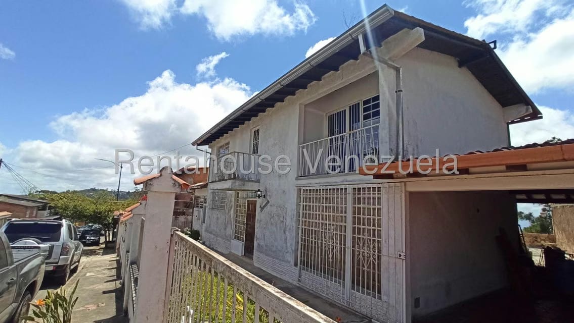 Casa (Multipes Niveles) en Venta en Cerro Alto, Miranda - 43