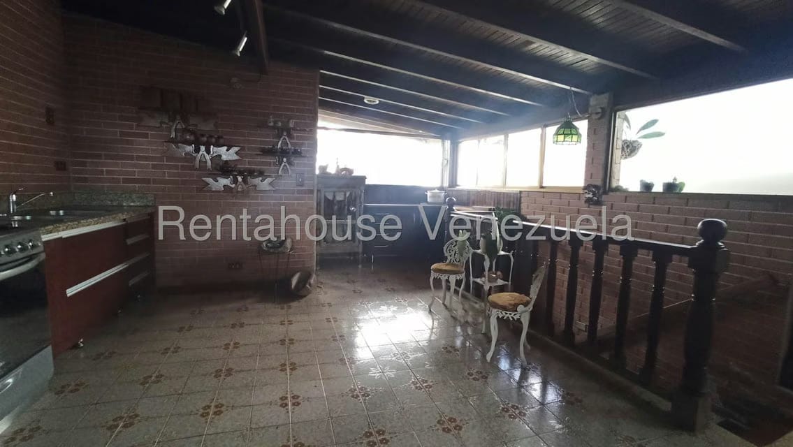 Casa (Multipes Niveles) en Venta en Cerro Alto, Miranda - 8