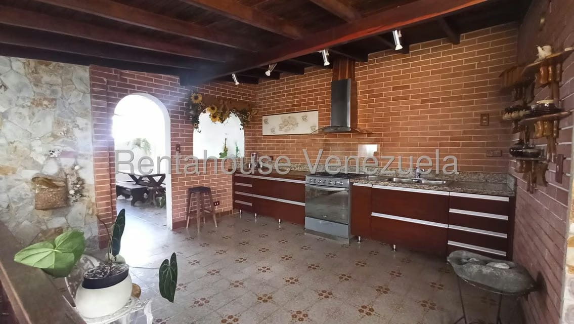 Casa (Multipes Niveles) en Venta en Cerro Alto, Miranda - 10