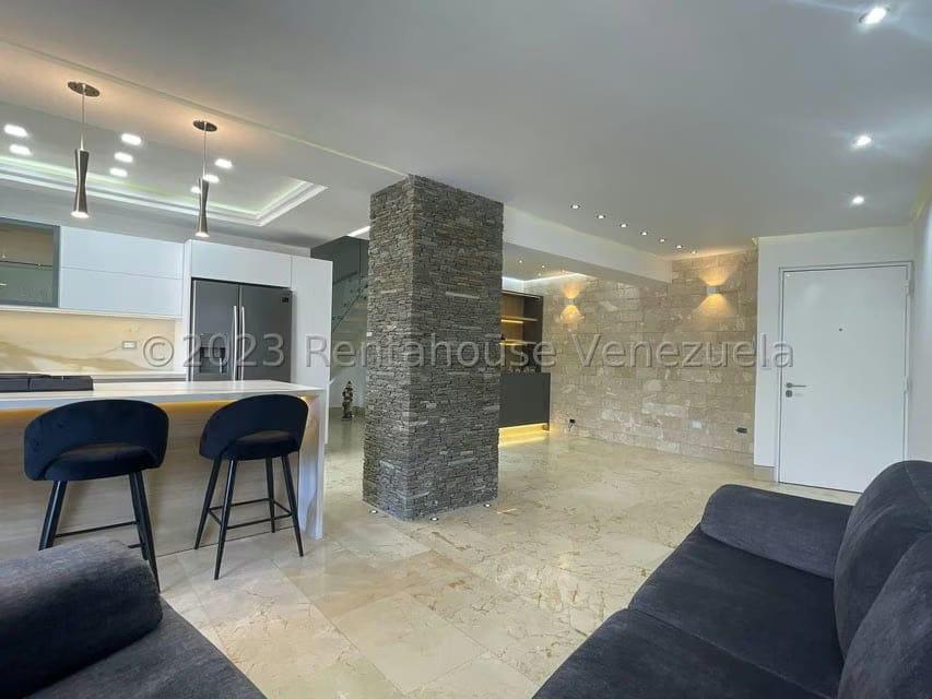 Apartamento (Duplex) en Venta en El Cigarral, Distrito Metropolitano - 12