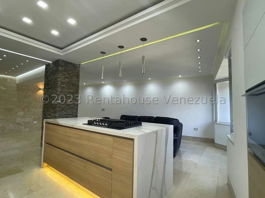 Apartamento (Duplex) en Venta en El Cigarral, Distrito Metropolitano - 13