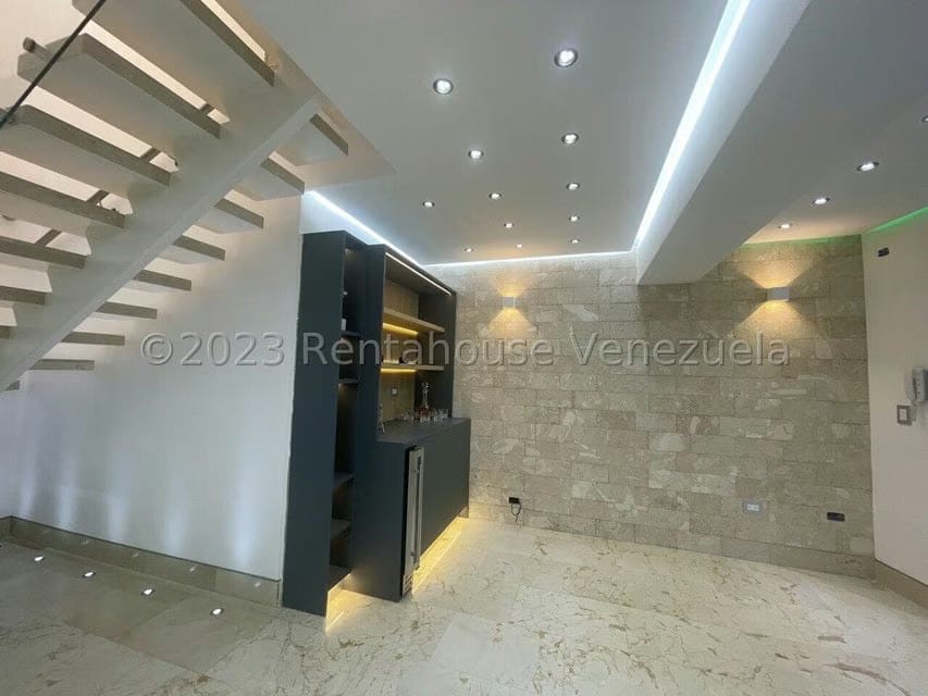 Apartamento (Duplex) en Venta en El Cigarral, Distrito Metropolitano - 29