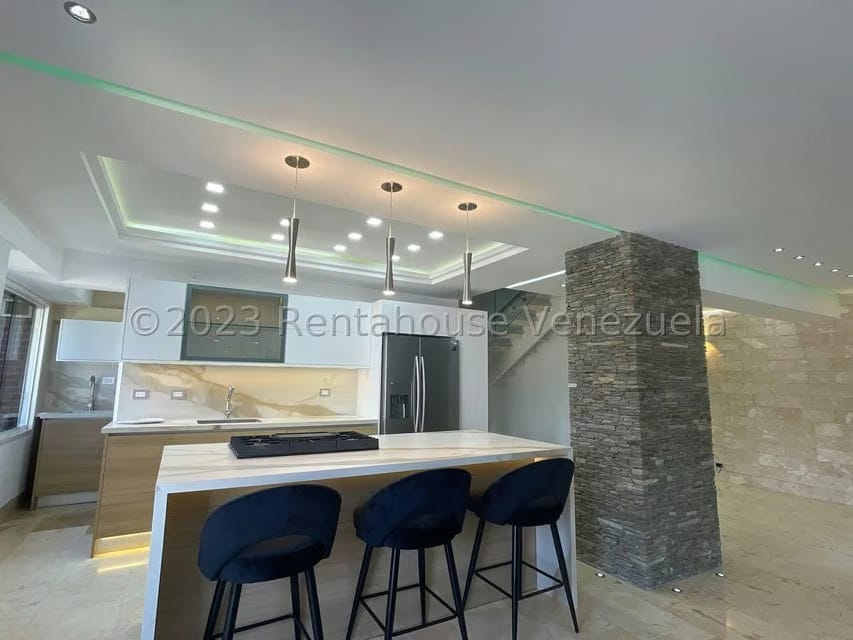 Apartamento (Duplex) en Venta en El Cigarral, Distrito Metropolitano - 5
