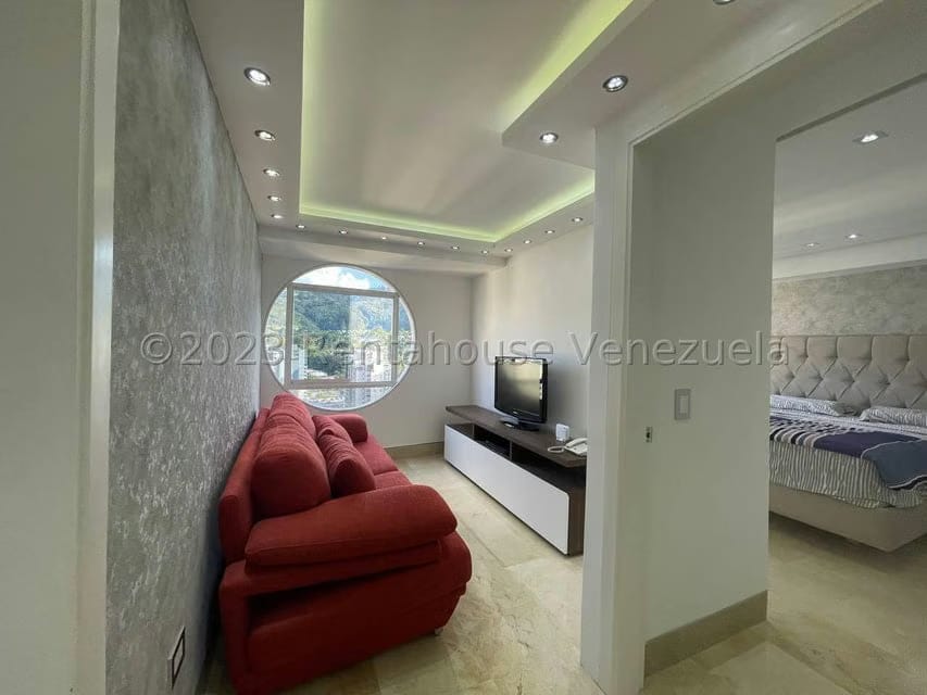 Apartamento (Duplex) en Venta en El Cigarral, Distrito Metropolitano - 45