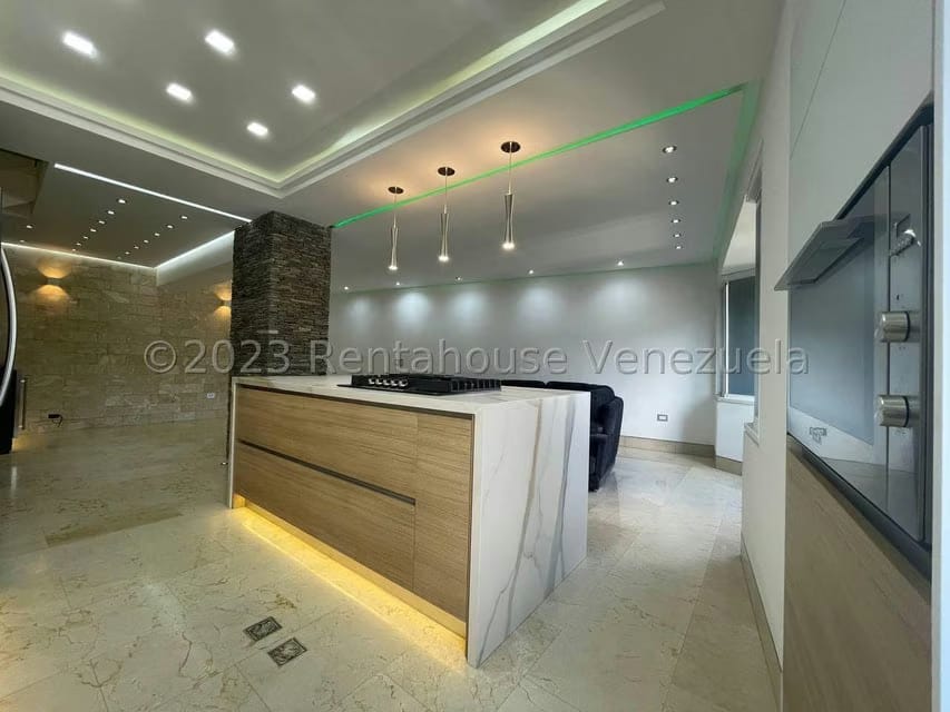 Apartamento (Duplex) en Venta en El Cigarral, Distrito Metropolitano - 7