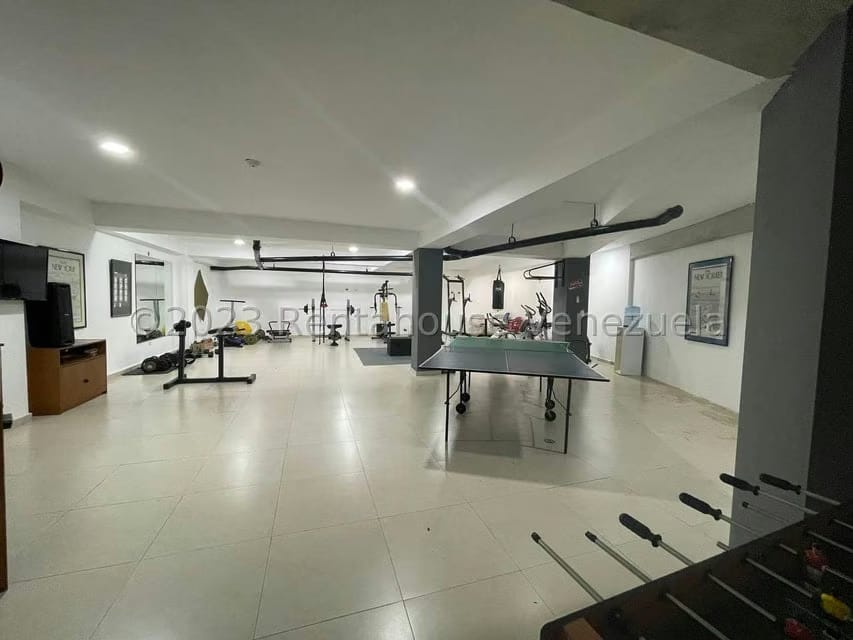 Apartamento (Duplex) en Venta en El Cigarral, Distrito Metropolitano - 64