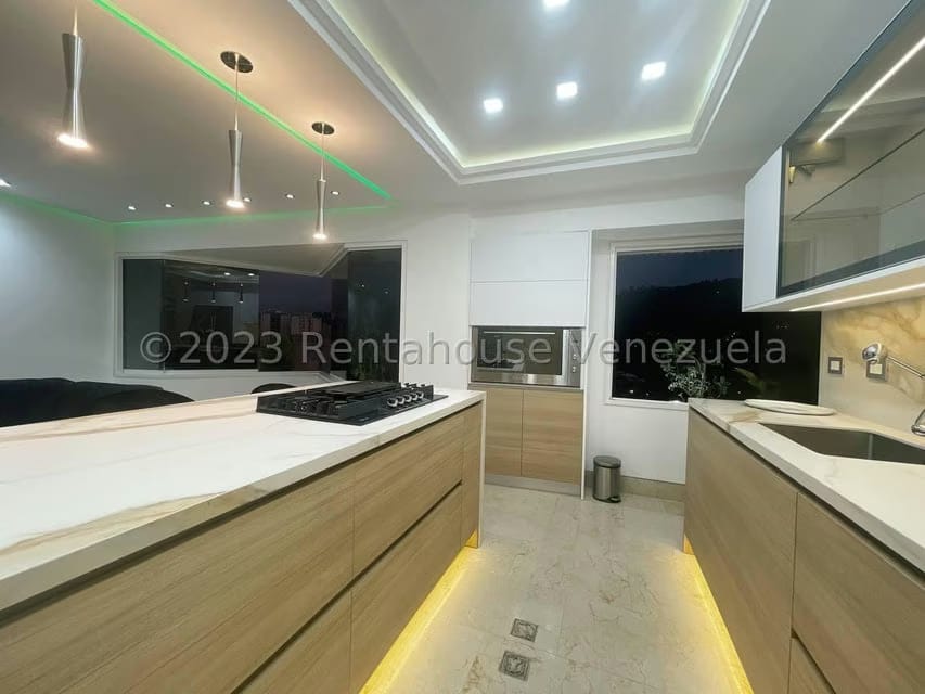 Apartamento (Duplex) en Venta en El Cigarral, Distrito Metropolitano - 10