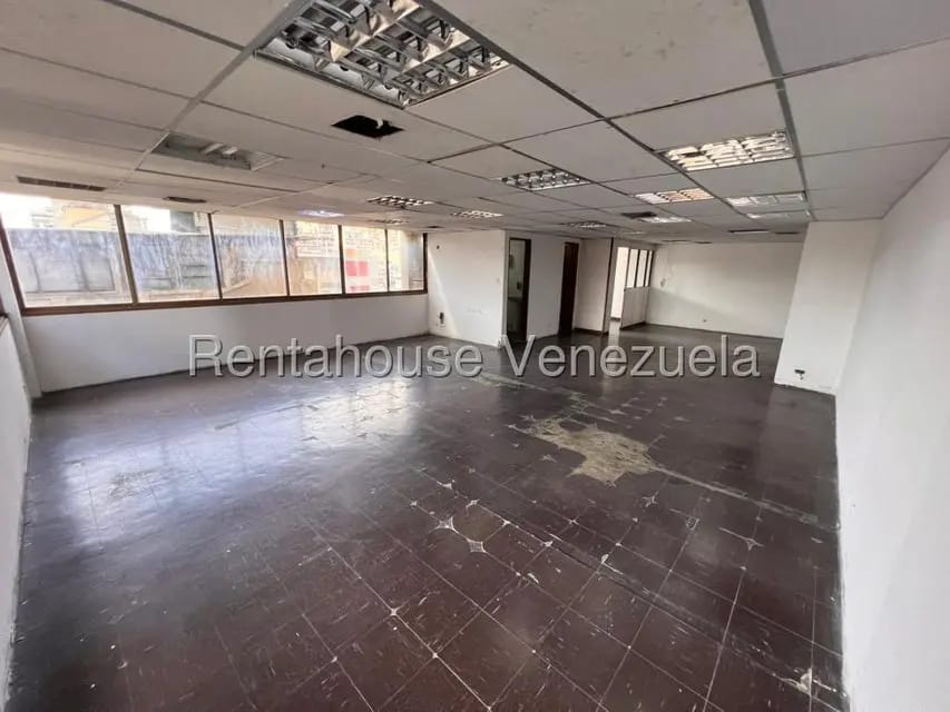 Comercial (Local Comercial) en Alquiler en Parroquia Altagracia, Distrito Metropolitano - 4