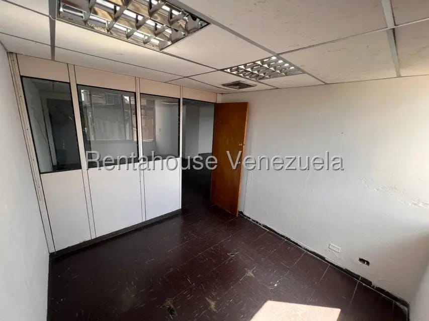 Comercial (Local Comercial) en Alquiler en Parroquia Altagracia, Distrito Metropolitano - 6