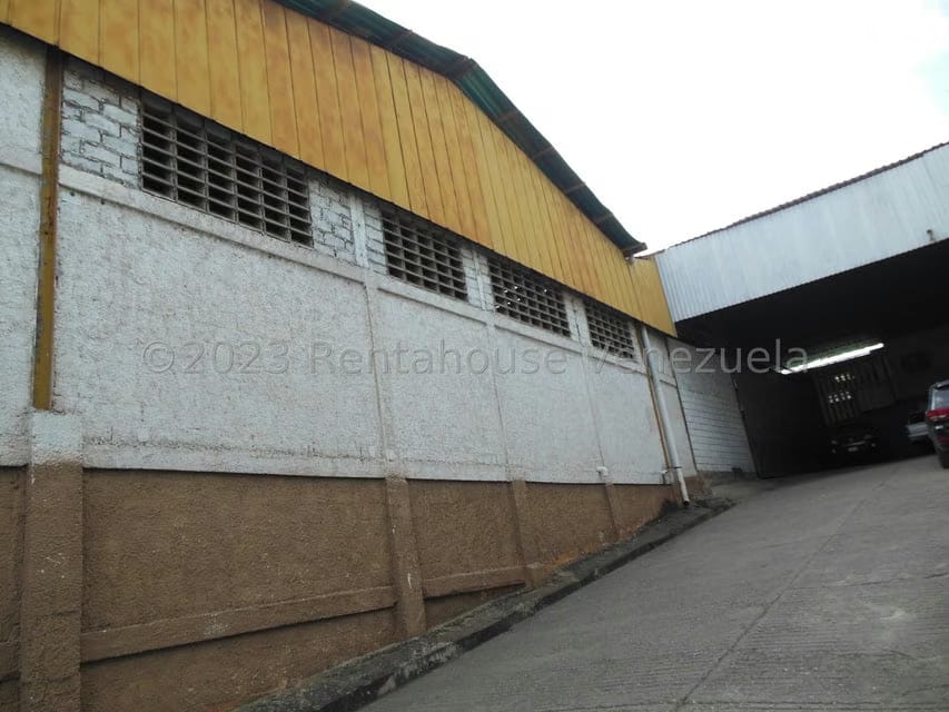 Comercial (Galpon - Deposito) en Venta en Centro de Charallave, Miranda - 2