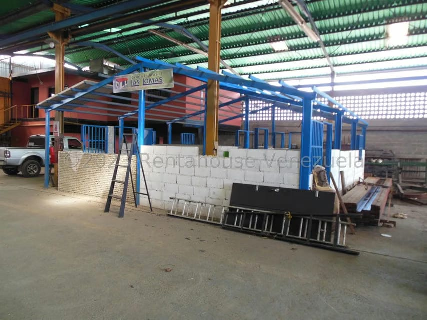 Comercial (Galpon - Deposito) en Venta en Centro de Charallave, Miranda - 11