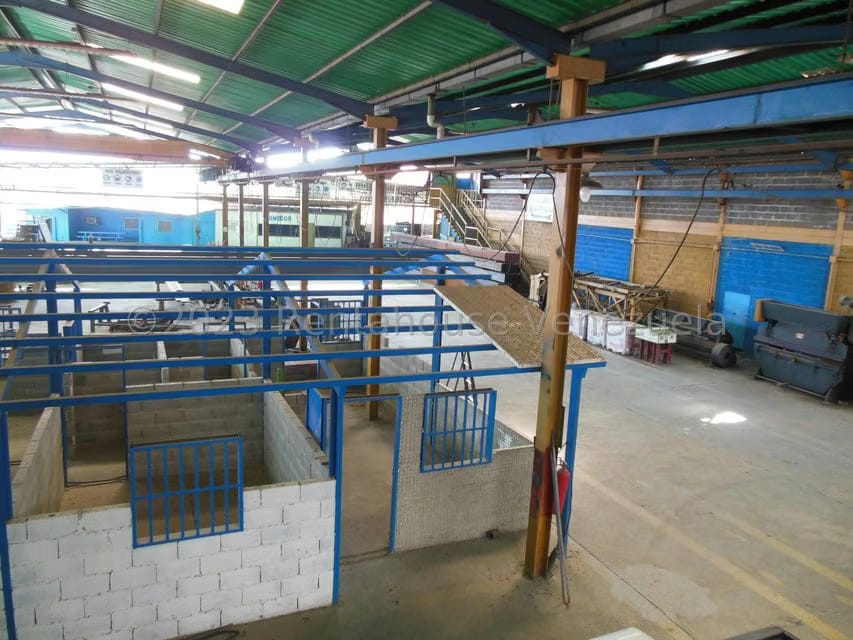 Comercial (Galpon - Deposito) en Venta en Centro de Charallave, Miranda - 16