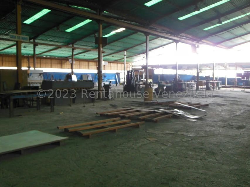 Comercial (Galpon - Deposito) en Venta en Centro de Charallave, Miranda - 4