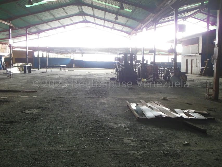 Comercial (Galpon - Deposito) en Venta en Centro de Charallave, Miranda - 5