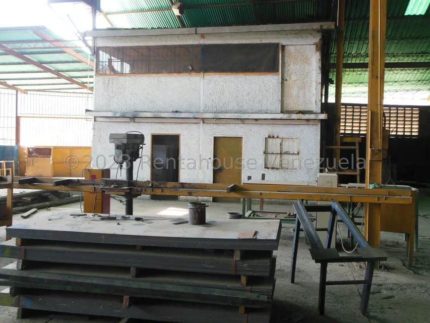 Comercial (Galpon - Deposito) en Venta en Centro de Charallave, Miranda - 8