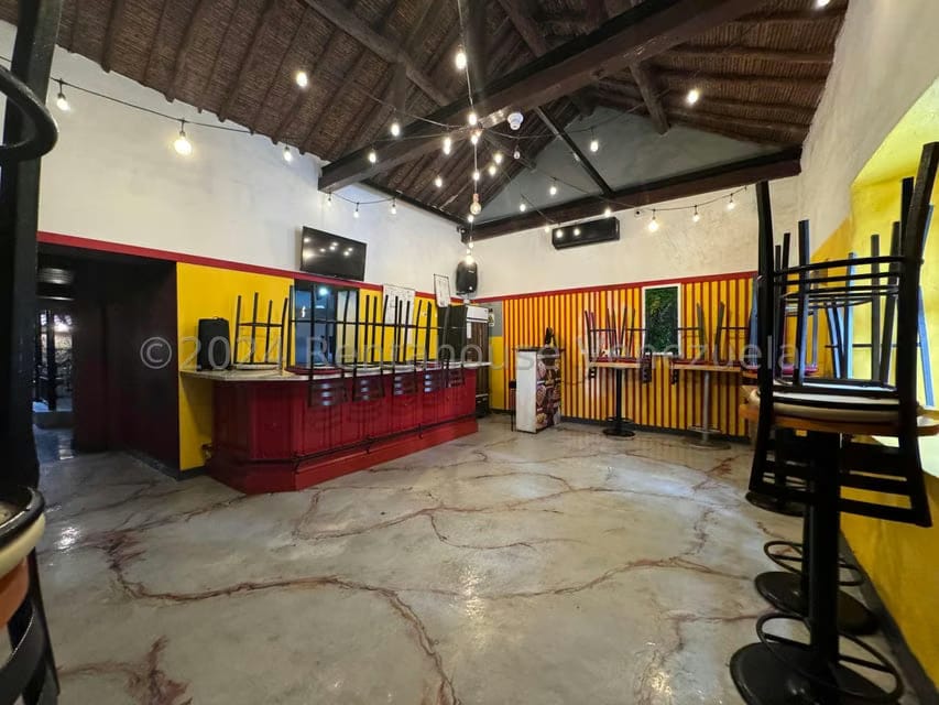 Comercial (Local Comercial) en Alquiler en El Hatillo, Distrito Metropolitano - 2