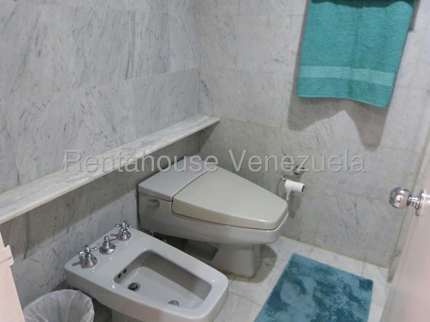 Apartamento (1 Nivel) en Alquiler en Altamira, Distrito Metropolitano - 16