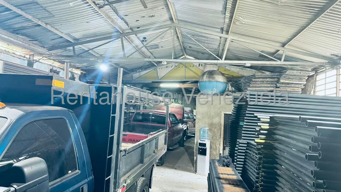 Comercial (Edificio) en Venta en Parroquia Altagracia, Distrito Metropolitano - 2
