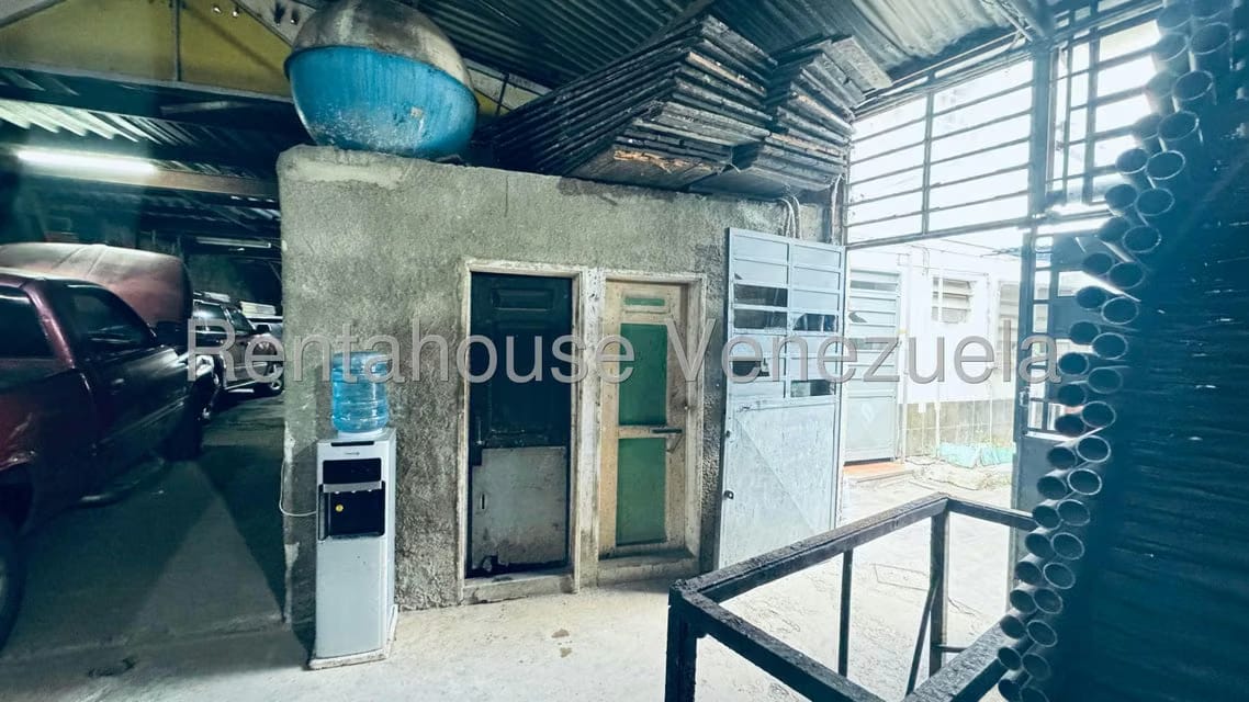 Comercial (Edificio) en Venta en Parroquia Altagracia, Distrito Metropolitano - 13