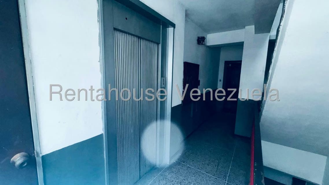 Comercial (Edificio) en Venta en Parroquia Altagracia, Distrito Metropolitano - 18
