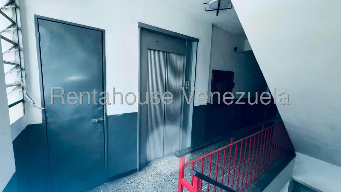 Comercial (Edificio) en Venta en Parroquia Altagracia, Distrito Metropolitano - 20