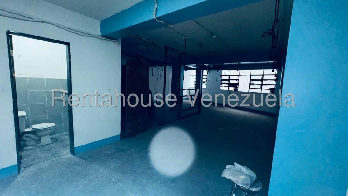 Comercial (Edificio) en Venta en Parroquia Altagracia, Distrito Metropolitano - 23