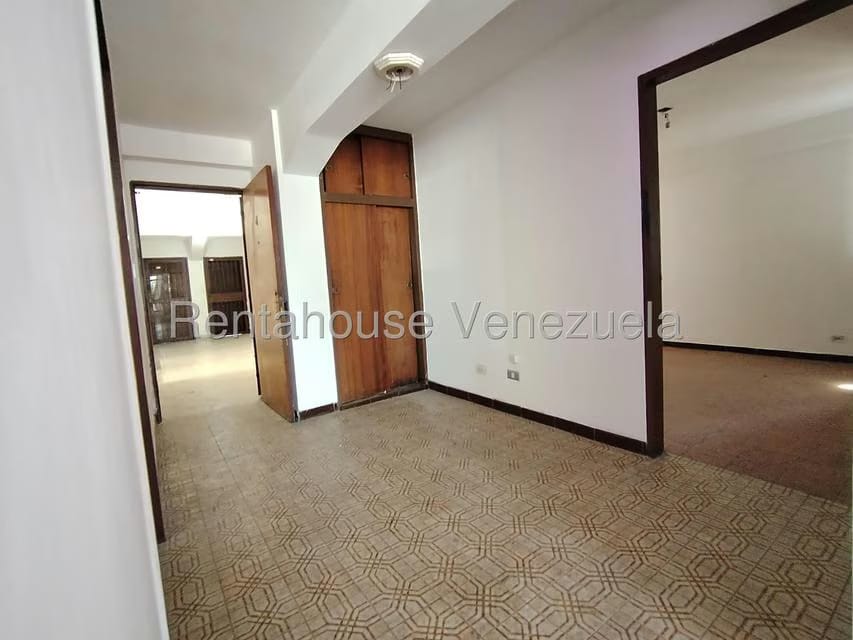 Apartamento (1 Nivel) en Venta en Avenida Bolivar, Aragua - 19