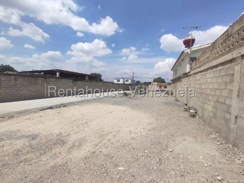 Terreno (Comercial) en Venta en Parroquia Juan Bautista Rodriguez, Lara - 2