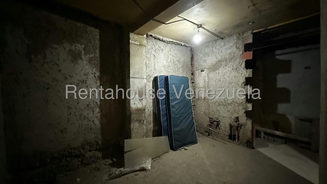 Comercial (Local Comercial) en Venta en Parroquia La Candelaria, Distrito Metropolitano - 13