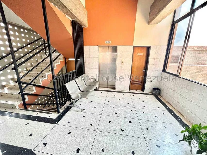 Comercial (Edificio) en Venta en Centro, Lara - 5