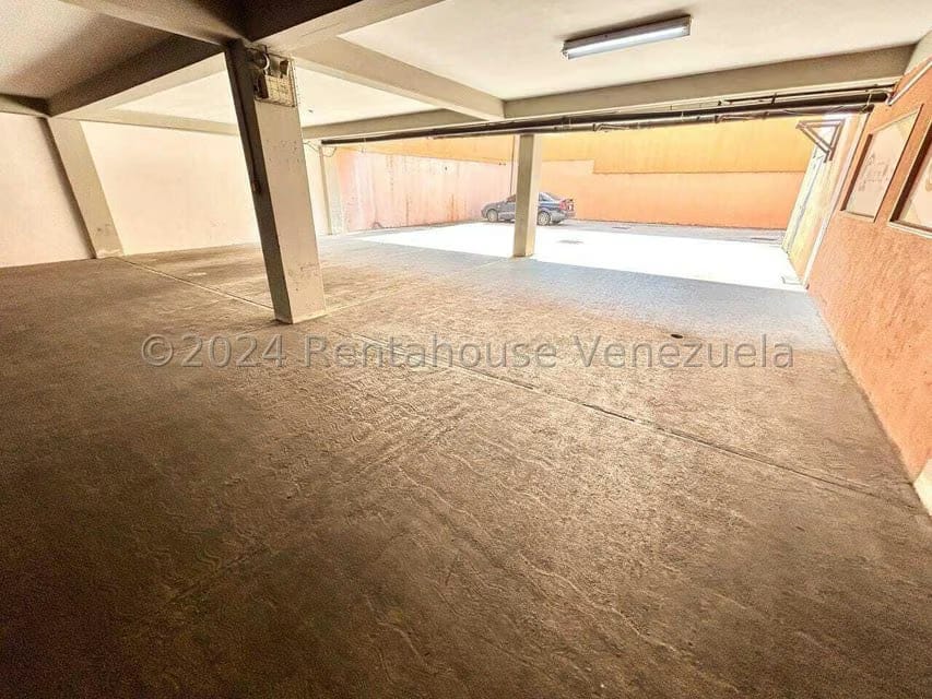 Comercial (Edificio) en Venta en Centro, Lara - 8