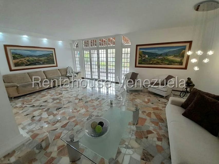 Casa (Multipes Niveles) en Venta en Colinas de La California, Distrito Metropolitano - 3